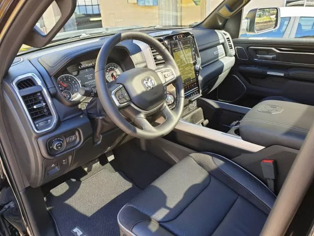 Nouveau Dodge RAM 1500 Laramie Sport
