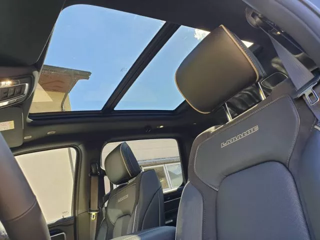 Nouveau Dodge RAM 1500 Laramie Sport