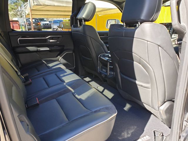 Nouveau Dodge RAM 1500 Laramie Sport